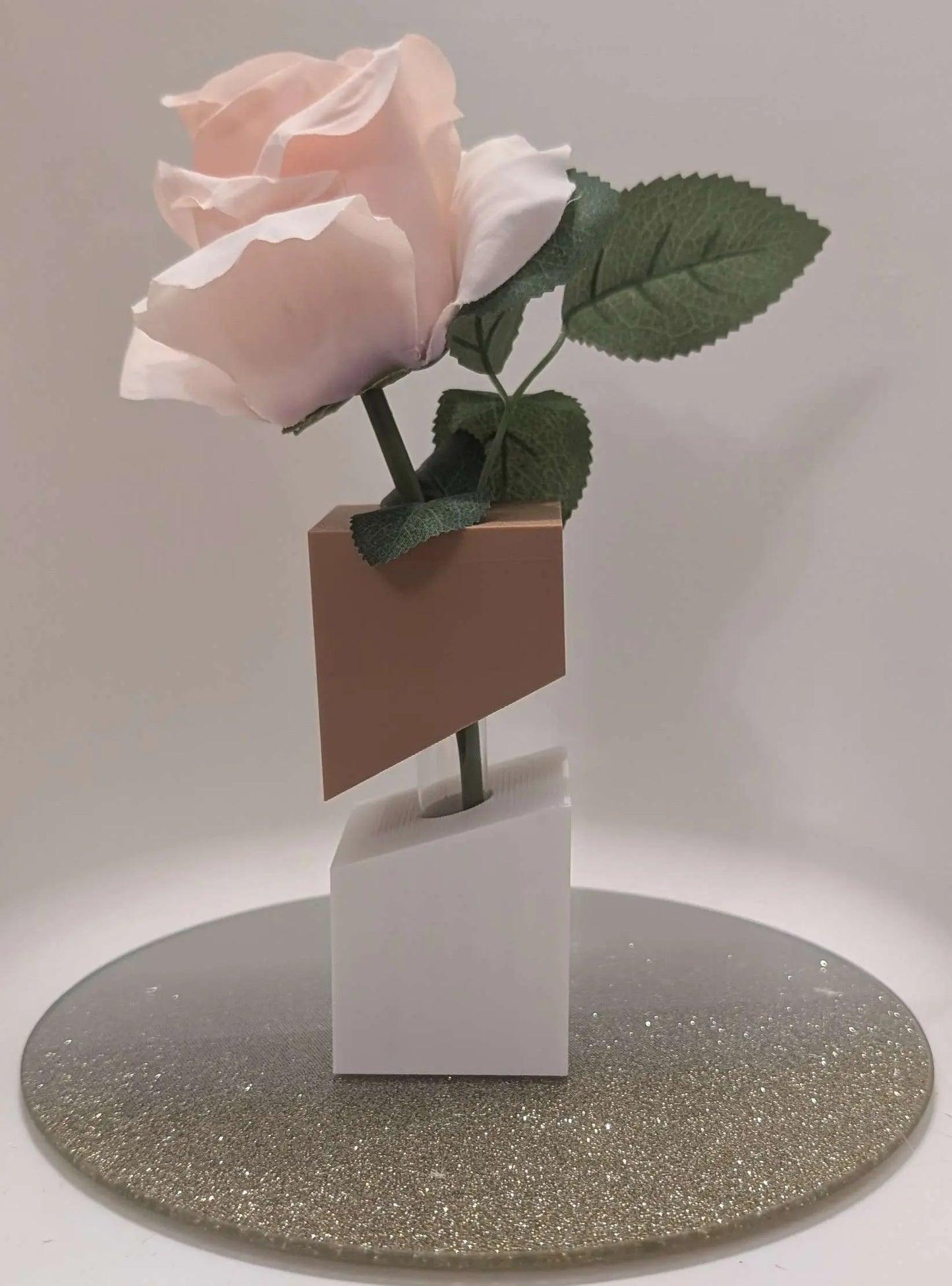 Schwebende Reagenzglas Vase Astrid Wagner 3D Print Studio